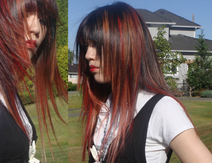 Japanese cool women's hairstyles, Visual Kei hair, Gothic Lolita dyed red and blonde streaks in hair, alternative women's haircuts, emo goth punk hipster hair colors. Fashion bloggers, style bloggers outfit posts, La Carmina hair dye, cute Japanese girl with long hair and straight bangs.