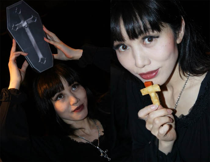 Vampire Cafe in Ginza Tokyo, Diamond Dining horror dining, Halloween scary food, crucifix blood crackers and coffin box, Crazy Wacky Theme Restaurants by La Carmina, Mark Batty Publisher. Weirdest theme restaurants in Japan, Japanese Goth woman.