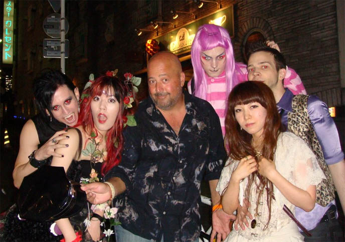 Alcatraz ER theme restaurant, La Carmina on Andrew Zimmern Bizarre World, Travel Channel Tokyo TV episode, Bizarre Foods television filming, behind the scenes, special extra footage, bloopers, Crazy Wacky Theme Restaurants Japan book