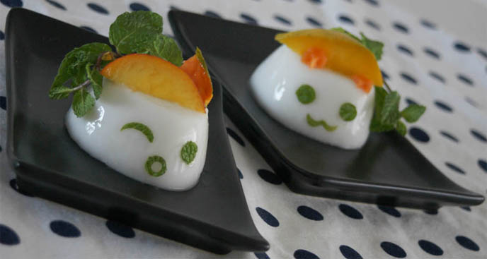 Cute yummy time, bento cookbook, cute cooking in japan, character bento how to tutorials, demonstrations, bento box art, la carmina book review, japanese food cookbooks,