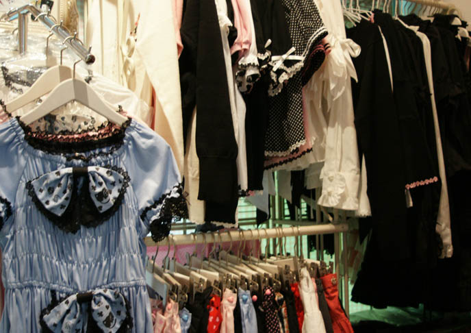 Clothes stores. Clothing stores close to me