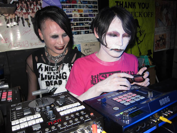 gothic bar heaven, d's valentine, tokyo gothic industrial djs, nightlife, parties, club nights, clubbing guide, best clubs alternative punk, tokyo decadance, halloween makeup japanese horror, JAPANESE ZOMBIE GIRL ATTACKS! RESIDENT EVIL AFTERLIFE IN SHIBUYA TOKYO. UPCOMING TOKYO GOTH DANCE PARTIES, YUKIRO'S PERFORMANCE.