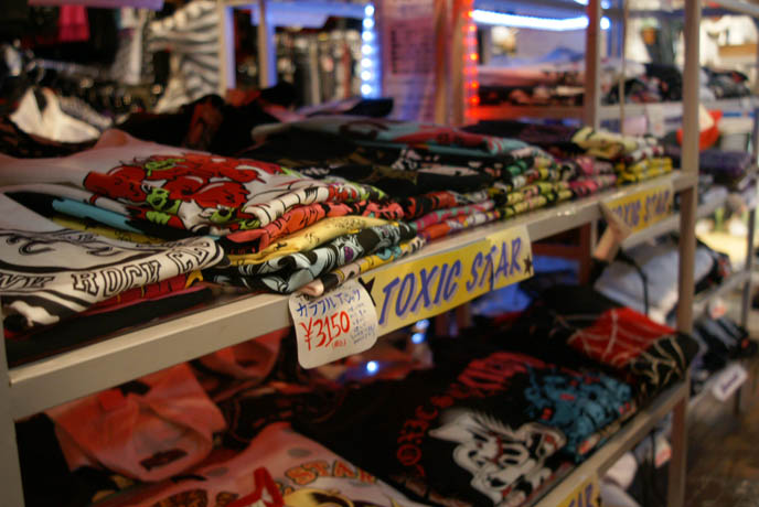 DANGEROUS NUDE, SEX POT REVENGE MENS & WOMEN'S CLOTHING OSAKA. JAPANESE HEAVY METAL BANDS, BLOOD STAIN CHILD & GASTUNK ON CNN. OSAKA Kansai umeda SHOPPING DISTRICT: SHINSAIBASHI GOTHIC LOLITA JAPANESE PUNK SHOPS, BEST CLOTHING BOUTIQUES, FASHION GUIDE. JAPANESE MALE CLOTHING FASHION BRANDS, STYLISH STREETWEAR IN SHINJUKU TOKYO. goth alternative stores, punk clothing, listen flavor, peace now, womenswear japan, buy japanese womens clothes, wholesale, cheap asian clothing, kawaii cute accessories, asia fashion retailers, online shops