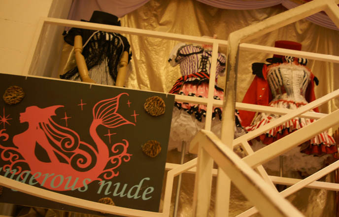 DANGEROUS NUDE SEX POT REVENGE MEN WOMEN S CLOTHES OSAKA JAPANESE HEAVY METAL BANDS BLOOD