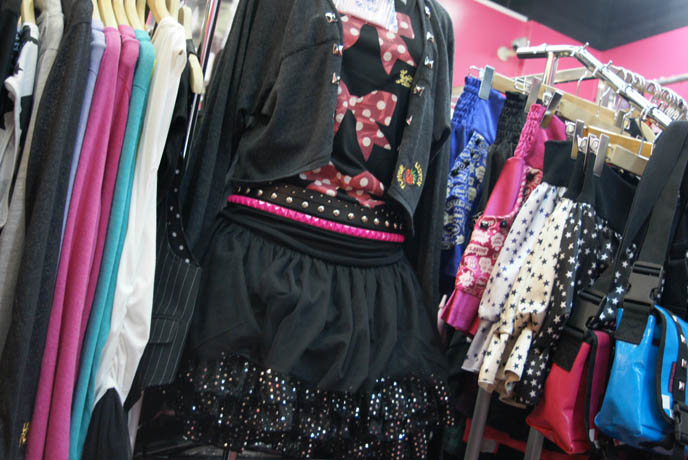 OSAKA LOLITA SHOPPING: GOTHIC SWEET LOLITA DRESSES & JAPAN MENS PUNK ROCK CLOTHING. JAPANESE STREETWEAR STORES. BODYLINE, SWEET & GOTHIC LOLITA DRESSES, JSK, BUY CUTE JAPANESE GIRLS ACCESSORIES & CLOTHING. cheap discount lolita clothes, DANGEROUS NUDE, SEX POT REVENGE MENS & WOMEN'S CLOTHING OSAKA. Kansai umeda SHOPPING DISTRICT: SHINSAIBASHI GOTHIC LOLITA JAPANESE PUNK SHOPS, BEST CLOTHING BOUTIQUES, FASHION GUIDE. JAPANESE young girls CLOTHING FASHION BRANDS, STYLISH STREETWEAR IN SHINJUKU TOKYO. goth alternative stores, punk clothing, listen flavor, peace now, womenswear japan, teen lolitas, wholesale kawaii jewelry, asia fashion retailers, online shops
