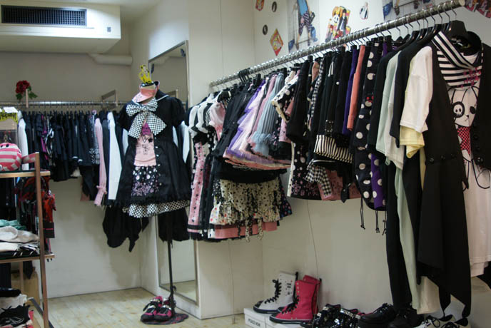 BLACK PEACE NOW OSAKA BOUTIQUE, EGA ELEGANT GOTHIC LOLITA & ARISTOCRAT MALE FASHION, JAPAN. Kansai, osaka's SHOPPING DISTRICT: SHINSAIBASHI GOTHIC LOLITA JAPANESE PUNK SHOPS, BEST CLOTHING BOUTIQUES, FASHION GUIDE. JAPANESE MALE CLOTHING FASHION BRANDS, STYLISH STREETWEAR IN SHINJUKU TOKYO. goth alternative stores, punk clothing, kawaii girls accessories, asia fashion retailers, online shopping japan, goth shoes