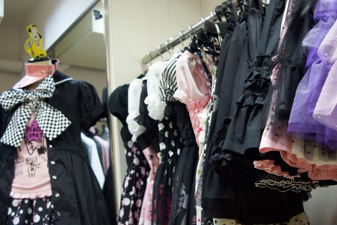 BLACK PEACE NOW OSAKA BOUTIQUE, EGA ELEGANT GOTHIC LOLITA & ARISTOCRAT MALE FASHION, JAPAN. Kansai, osaka's SHOPPING DISTRICT: SHINSAIBASHI GOTHIC LOLITA JAPANESE PUNK SHOPS, BEST CLOTHING BOUTIQUES, FASHION GUIDE. JAPANESE MALE CLOTHING FASHION BRANDS, STYLISH STREETWEAR IN SHINJUKU TOKYO. goth alternative stores, punk clothing, kawaii girls accessories, asia fashion retailers, online shopping japan, goth shoes