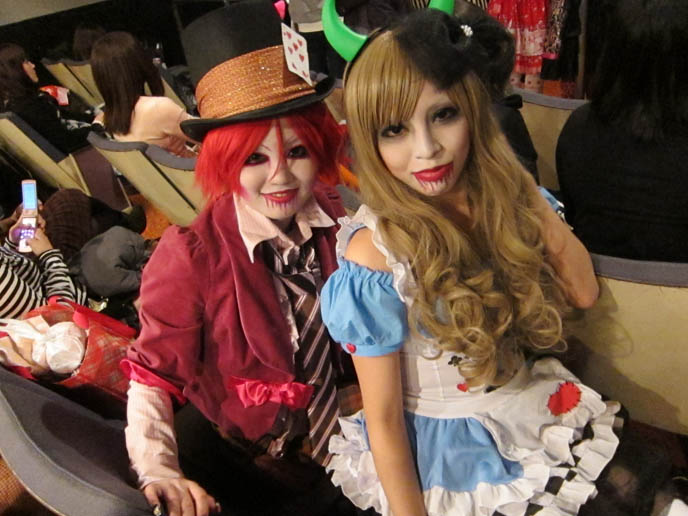 Goth alice in wonderland, mad hatter, tim burton movie, SATAN FINAL LIVE IN TOKYO: VISUAL KEI BAND'S VIDEO MESSAGE TO FANS. HALLOWEEN EVENTS, CONCERTS IN JAPAN. satan band visual kei jrock horror halloween concert Japanese metal music songs concerts trick or treat live shows pv tokyo japan japanese boys cute bishonen performance sebastiano serafini セバスティアーノ セラフィニー Nihongo no Shiranai 日本人の知らない日本語 Tokyo Satanists fans teens cosplay anime manga cosplayers costumes goth gothic Lolita punk visualkei j-rock candy spooky theater gpkism starwave bands weird scary experimental wtf kawaii girls