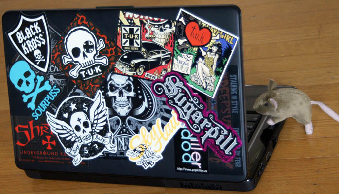 decorated laptop, stickers for laptop lid, case for computer cool designs, DIY LAPTOP DECORATIONS, JAPANESE DECORATED CELL PHONES HOW-TO TUTORIAL, coolest laptops, CUTE MOBILE CHARMS & STRAPS, SAMSUNG FOREVER TOUCH SCREEN PHONE, kawaii decora phones, custom decoration cell phones Asia, Japan crazy decoration phones, trends by Japanese Harajuku girls, adorable cell phone, Asian girls accessories