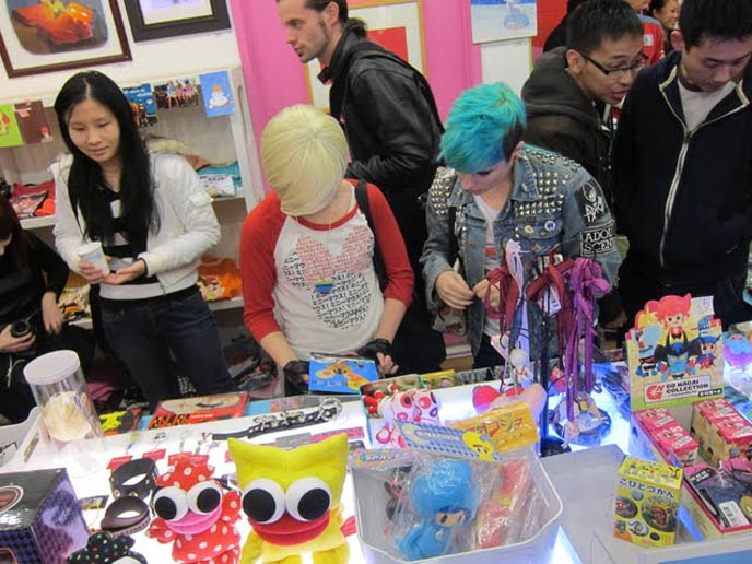 QPOP SHOP LA: JAPANESE GOTHIC LOLITA PUNK CLOTHING & CUTE TOYS. LITTLE TOKYO ART AUCTION TO BENEFIT JAPAN EARTHQUAKE & TSUNAMI VICTIMS. sanrio, hello kitty, uglydolls, kamen rider tshirt keychain, japanese singer band, PRAY FOR JAPAN ART FUNDRAISER: JAPANLA, SWEET STREETS, BUBBLEPUNCH. CUTE JAPANESE STORE, SANRIO LOS ANGELES. japanese earth quake 2011, survivor stories, DONATE TO JAPAN japan earthquake, sendai, tsunami, relief fund, fundraising, Funds for devastation tokyo, red cross japan, fukushima, sendai, caro sweet streets la, magical girls, la japan fashion stores, boutiques, gothic lolita, fairy kei, tokyo subcultures, street style